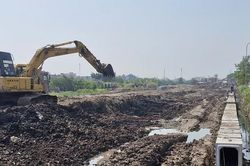 Xã Phú Xuyên: Đẩy nhanh tiến độ xây dựng các dự án tiêu thoát lũ