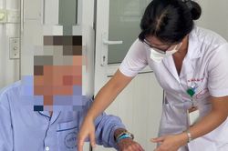 Người đàn ông 41 tuổi bất ngờ phát hiện cường giáp từ dấu hiệu nhiều người Việt mắc phải