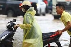 B&atilde;o số 4 (Narra) quanh quẩn ở Vịnh Bắc Bộ, H&agrave; Nội c&ograve;n mưa đến bao giờ?