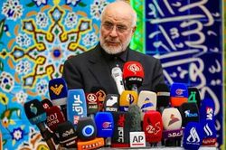 Iran cảnh b&aacute;o đ&aacute;p trả 't&agrave;n khốc' sau khi Mỹ đe dọa trừng phạt khắc nghiệt nhất