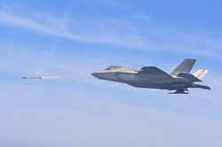 Mỹ phê duyệt thương vụ bán tên lửa không đối không AIM-9X cho Hàn Quốc