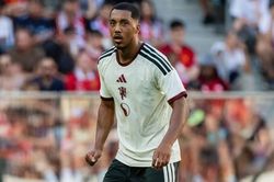 Hull vs MU: Tielemans, Santos xuất trận