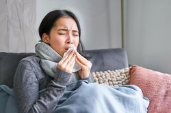 Đừng chủ quan khi thấy vết này trên tường nhà