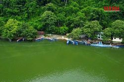 Loạt bến thủy phục vụ khách tham quan hoạt động trở lại tại hồ Ba Bể
