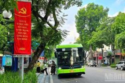 Hà Nội tăng cường xe buýt, đường sắt đô thị phục vụ nhân dân dịp lễ Quốc khánh 2/9