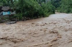 Bắc Ninh: Chủ động ứng ph&oacute; b&atilde;o số 4, ph&aacute;t lệnh b&aacute;o động II tr&ecirc;n c&aacute;c s&ocirc;ng Thương v&agrave; s&ocirc;ng Lục Nam