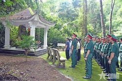 Sư đoàn 9 (Quân đoàn 34) hành quân về nguồn, tri ân các anh hùng liệt sĩ