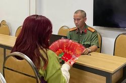 Công an làm việc với nhiều đối tượng rao bán vé mời chương trình nghệ thuật 'Tổ Quốc Trong Tim'