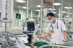 Nguy hiểm từ thuốc Nam tự mua trên mạng gây suy gan cấp và hôn mê sâu