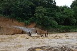 Khẩn trương r&agrave; so&aacute;t, chủ động sơ t&aacute;n người d&acirc;n đến nơi an to&agrave;n