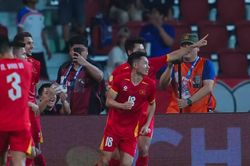 Hạ Th&aacute;i Lan 2-0, ĐT Việt Nam tự tin ở chung kết lượt về ASEAN Cup 2026