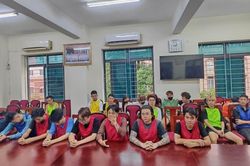 Khởi tố nh&oacute;m l&agrave;m video bạo lực học đường, 'giang hồ mạng' để c&acirc;u view