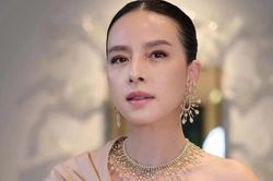 Ngoại hình trẻ kinh ngạc của bà trùm bóng đá Thái Lan