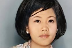Tìm thấy ảnh chân dung phụ nữ trong phần mộ liệt sĩ
