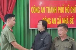 Công an xã Nhà Bè kịp thời cứu người nước ngoài nhảy sông