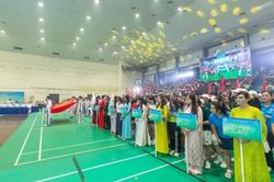 Khi tinh thần 'Một đội ngũ - Một mục tiêu' được tiếp sức trên sân đấu