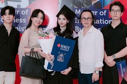 Ca sĩ Th&ugrave;y Dung vỡ &ograve;a tin vui bất ngờ v&agrave; niềm tự h&agrave;o về 3 người con