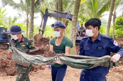 Người phụ nữ cung cấp manh mối, giúp tìm 44 hài cốt liệt sĩ dưới vườn dừa