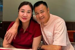 Đại tá Tự Long tình cảm bên vợ, NSND Công Lý béo trắng hồng hào