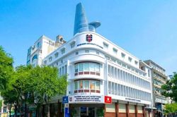 Đại học Ngân hàng TP Hồ Chí Minh bỏ thu 'học phí quá hạn' khi sinh viên phản ứng
