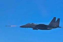 Mỹ thông qua thương vụ bán tên lửa AIM-9X trị giá 125 triệu USD cho Hàn Quốc