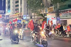 Chung kết lượt đi ASEAN Cup 2026: Rực sắc đỏ mừng chiến thắng của đội tuyển Việt Nam