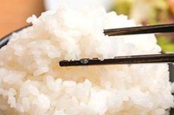 Những loại thực phẩm có thể làm tăng đường huyết nhanh hơn đồ ngọt