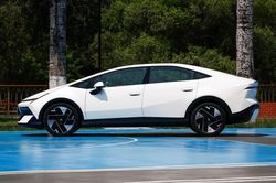 Xe điện Hyundai hoàn toàn mới, giá từ 466 triệu đồng