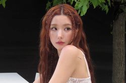 'Nữ thần Waterbomb' Kwon Eun Bi tiếp tục gây 'dậy sóng'