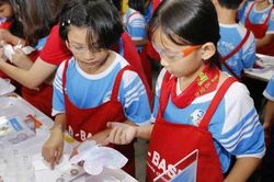 Đưa STEM v&agrave;o trường học: Kh&ocirc;ng g&acirc;y qu&aacute; tải cho học sinh, phụ huynh kh&ocirc;ng phải đ&oacute;ng g&oacute;p
