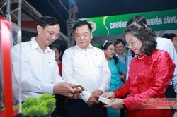 Khai mạc Hội chợ sản phẩm công nghiệp nông thôn tiêu biểu miền Trung – Tây Nguyên