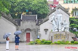 Cùng chiêm ngưỡng những tượng đài cảm tử 'Quyết tử để Tổ quốc quyết sinh' tại Hà Nội