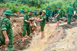 Bộ đội Biên phòng tham gia khắc phục sạt lở