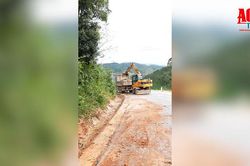 Cảnh b&aacute;o sạt lở tr&ecirc;n tuyến đường mới nối Đ&agrave; Lạt với Đắk Lắk