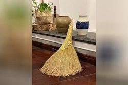 Hoài niệm chổi rơm