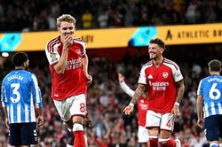 Arsenal thắng thuyết phục Coventry 3-0 ngày ra quân Ngoại hạng Anh nhờ tam tấu thăng hoa