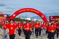 Hơn 500 vận động viên tham gia Giải chạy 'Việt Nam Tôi đó' phường Thanh Khê