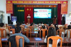 Xã Thăng Phú hỗ trợ hộ kinh doanh chuyển đổi số