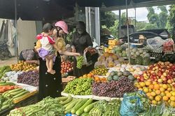 Ph&aacute;t triển thương mại dịch vụ v&ugrave;ng cao