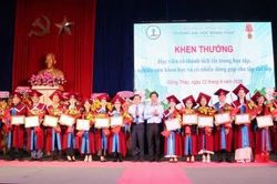 Trường Đại học Đồng Tháp trao bằng tốt nghiệp cho 2 tiến sĩ và 95 thạc sĩ