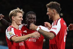 Arsenal phô diễn sức mạnh ngày mở màn Ngoại hạng Anh với chiến thắng 3-0 trước Coventry