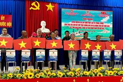 'Cảnh sát biển đồng hành với ngư dân' phường Phước Hội