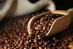 Giá cà phê hôm nay 22/8: Giảm mạnh, robusta chạm đáy 1 tuần
