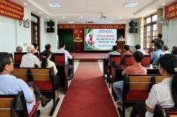 Hội đồng họ L&ecirc; vinh danh học sinh giỏi c&aacute;c cấp