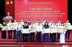 Thực hành theo gương Bác