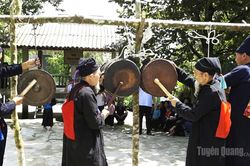 Khu Cù Tê gọi người La Chí về nguồn