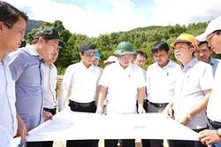 Khai thác hiệu quả các dư địa phát triển ở Bạch Mã và Chân Mây - Lăng Cô