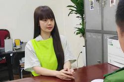 Khởi tố 'c&ocirc; gi&aacute;o Hương' lừa dối kh&aacute;ch h&agrave;ng b&aacute;n sản phẩm Loramen
