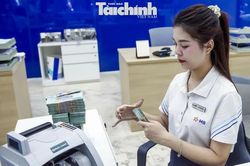 Thị trường tiền tệ tuần 17 - 21/8: L&atilde;i suất qua đ&ecirc;m l&ugrave;i về 3% khi thanh khoản 