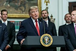 Tổng thống Trump: 'Iran không còn tiền trả lương cho binh sĩ'